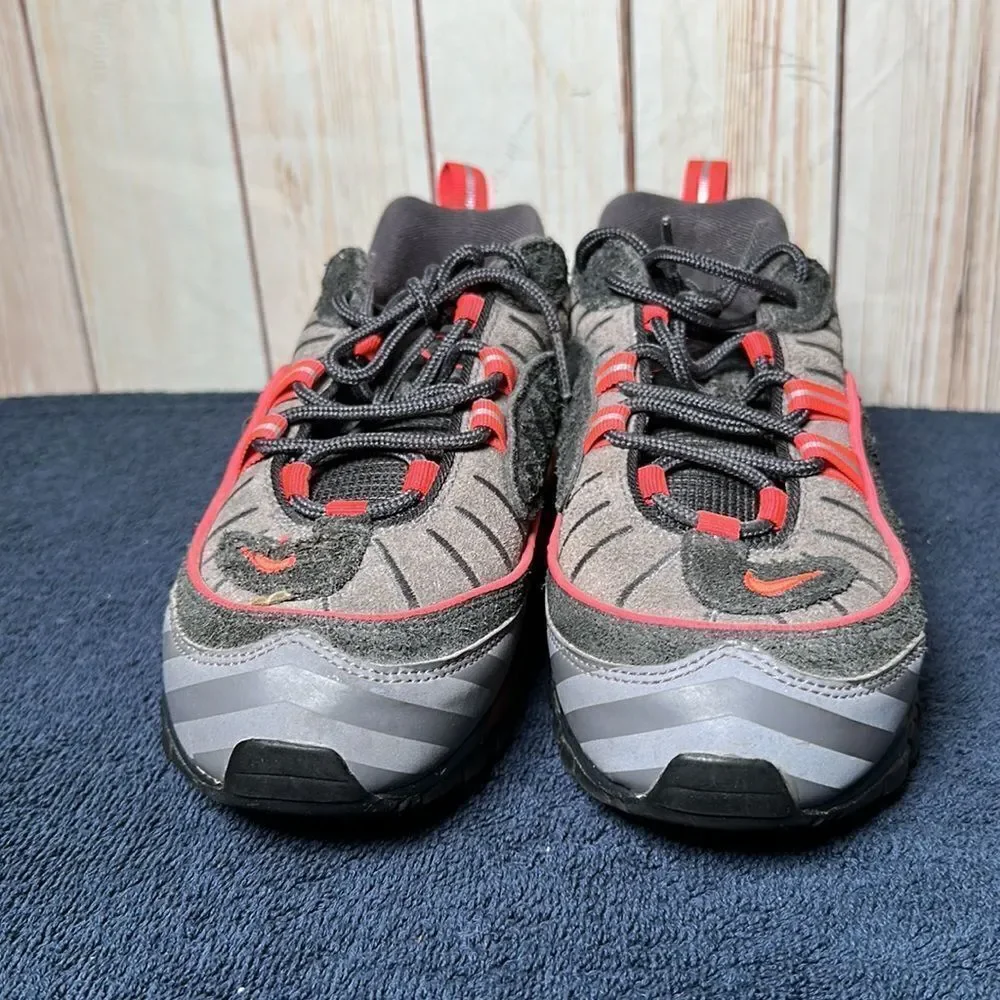 Nike slight damage